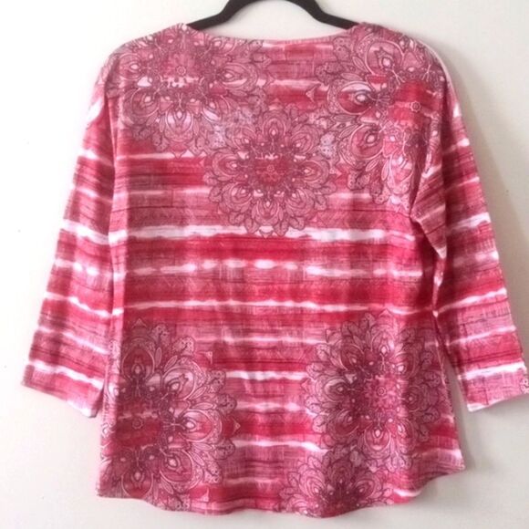 One world WOMEN'S TOP - Picture 3 of 4